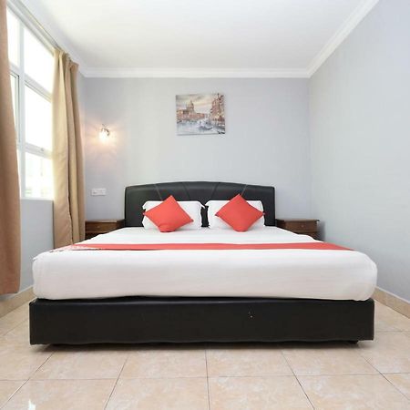 Oyo 892 Hotel Grand Nadia Labuan Ngoại thất bức ảnh