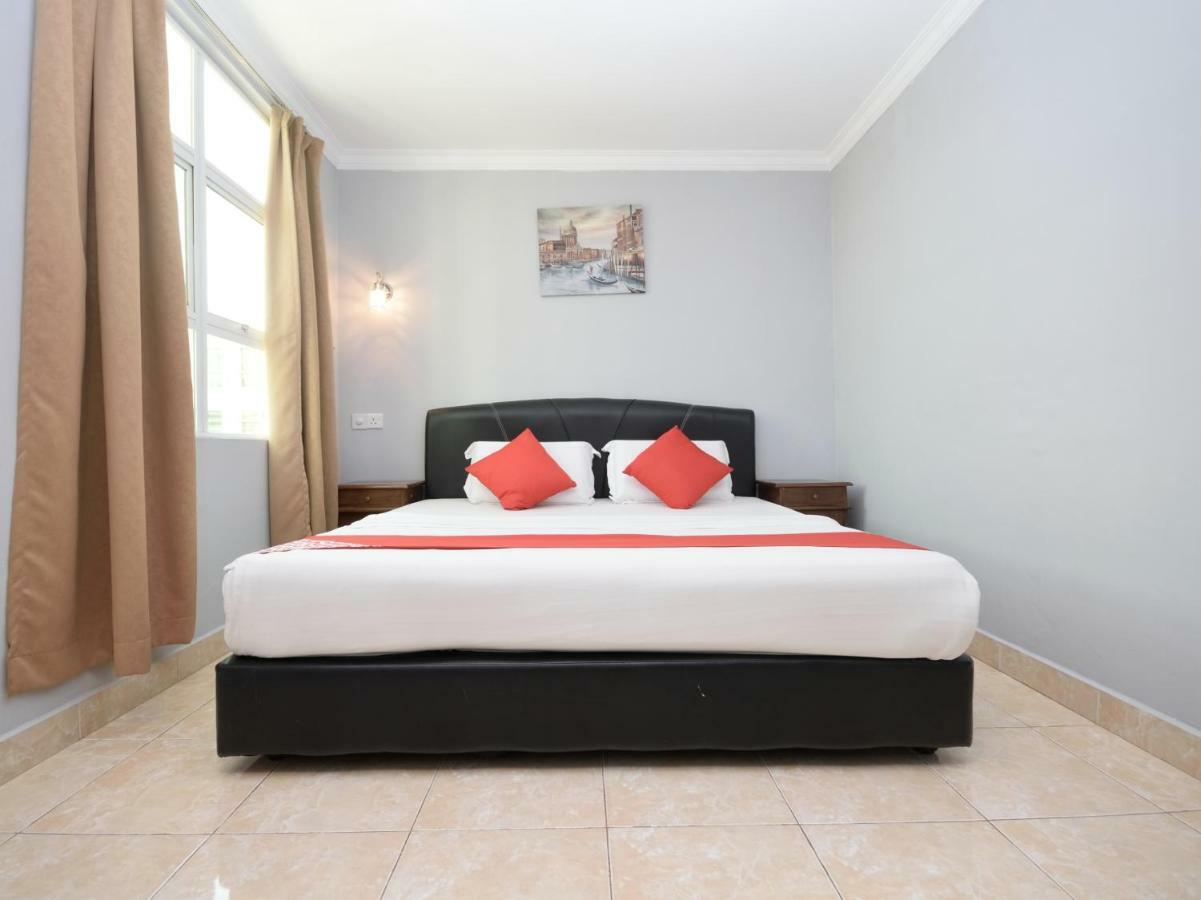 Oyo 892 Hotel Grand Nadia Labuan Ngoại thất bức ảnh