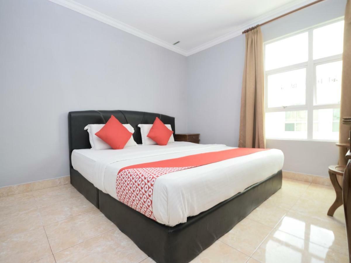 Oyo 892 Hotel Grand Nadia Labuan Ngoại thất bức ảnh