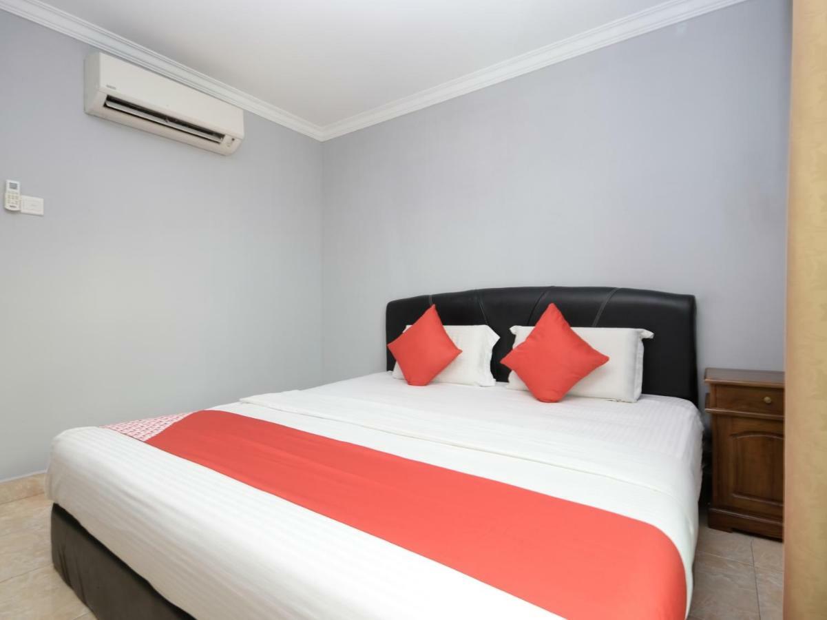 Oyo 892 Hotel Grand Nadia Labuan Ngoại thất bức ảnh