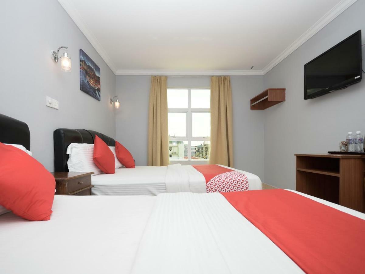 Oyo 892 Hotel Grand Nadia Labuan Ngoại thất bức ảnh